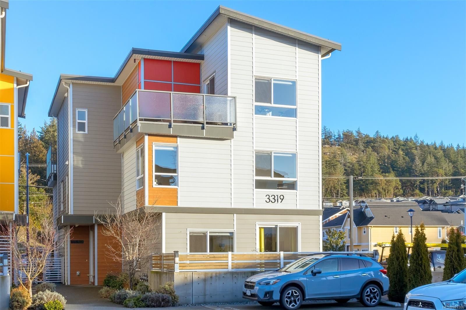 New property listed in La Happy Valley, Langford
